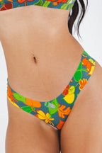 The Leaf Peeps | Naughty Leaves Seamless Thong - Shinesty