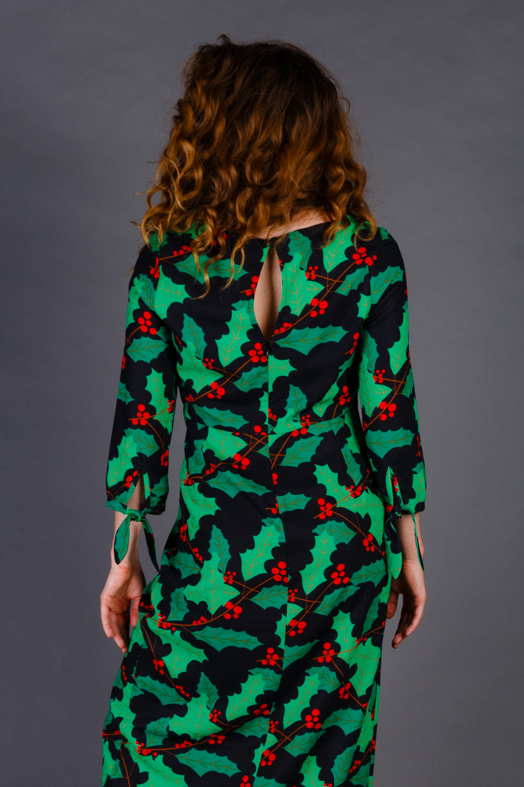 The Deck Yourselves | Holly Pattern Midi Formal Christmas Dress - Shinesty